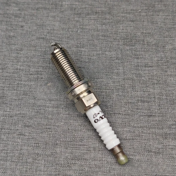4 Uds. La bujía Original DENSO ZXE24L-S7(32290011) de iridio se utiliza comúnmente para Denso ZXE24HLR7 para Volvo Geely Lynk & Co - Imagen 4